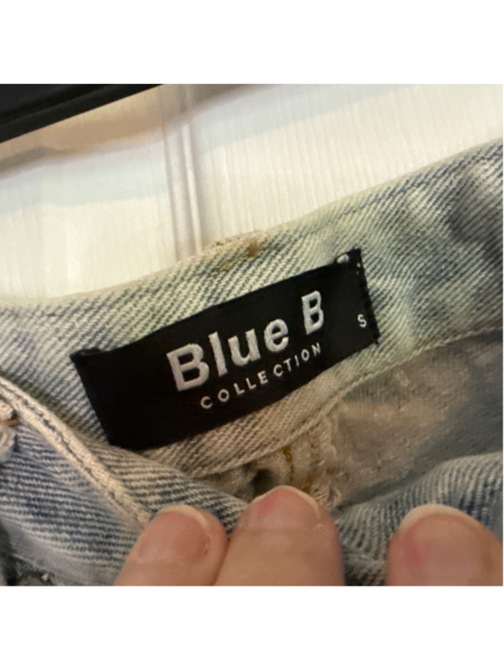 Women's Blue B Jean Shorts Size S Blue Rhinestone Distressed Denim - Picture 3 of 3